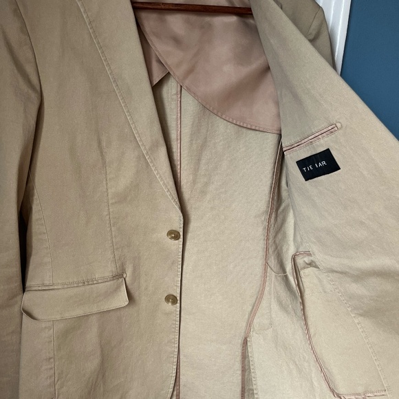 The Tie Bar The Cotton Miracle Jacket in British Tan 38R - Picture 9 of 12